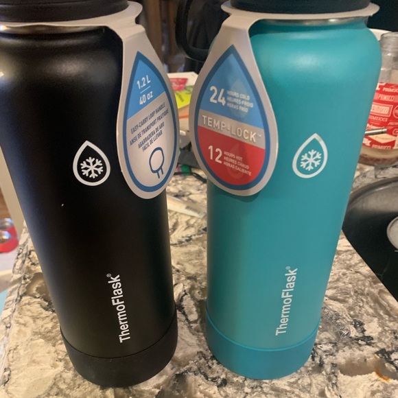 Hydro flask - Picture 3 of 5